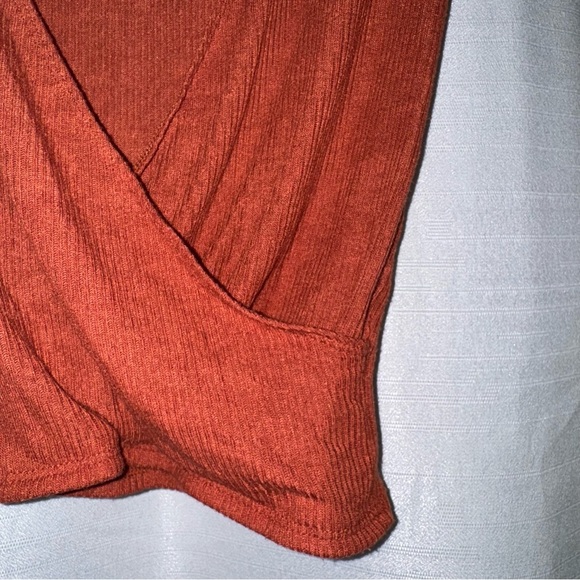 Urban Outfitters Rust Ribbed Wrap Top - Picture 3 of 7